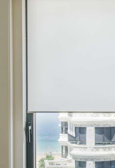 Estore Enrol&aacute;vel Transl&uacute;cido Ribbed Branco Decora&ccedil;&atilde;o Detalhe