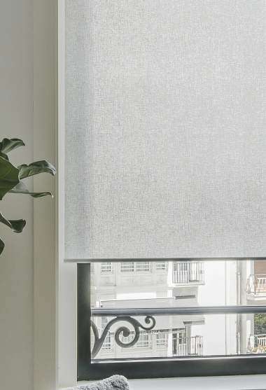 Estore Enrol&aacute;vel Transl&uacute;cido Viena Prata Decora&ccedil;&atilde;o Detalhe